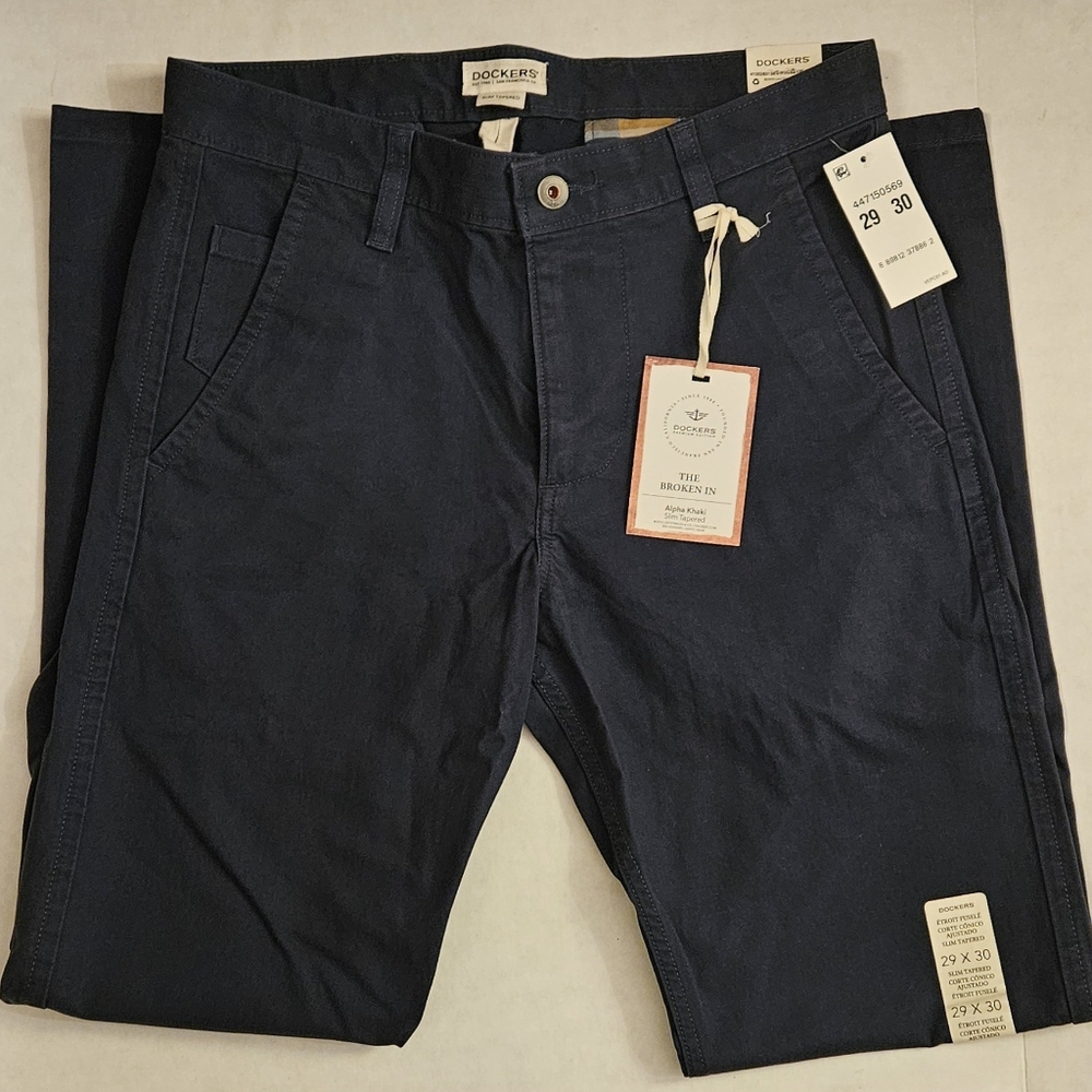 Men's Dockers The Broken In Alpha Khaki Slim Tapered 29x30